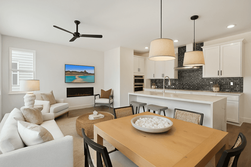 Clubhouse & Social Life