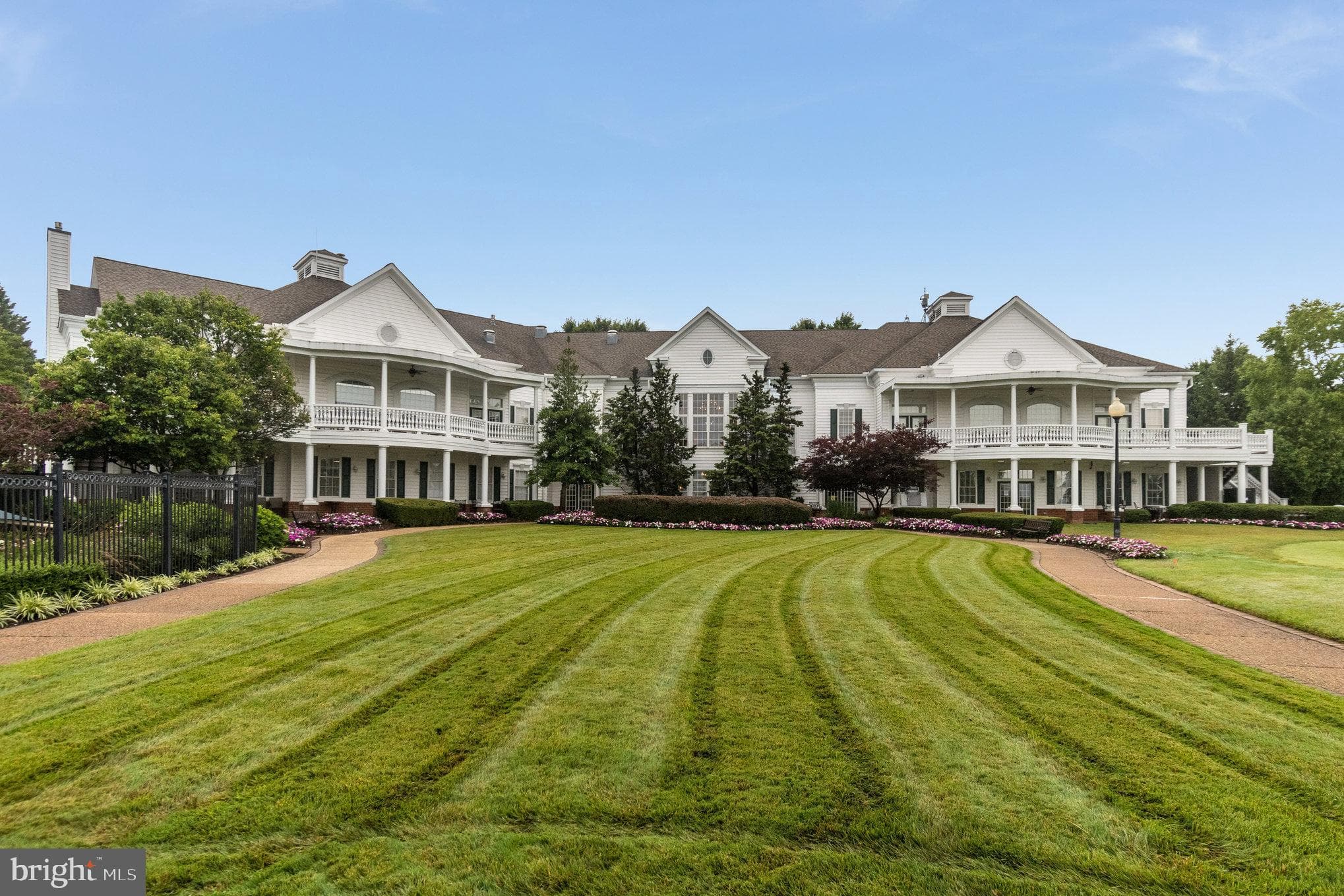 Clubhouse setting at Heritage Hunt Country Club