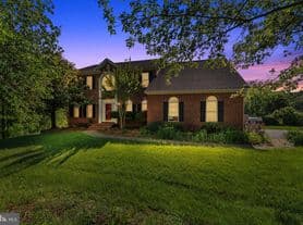 Homes at Suffield Meadows